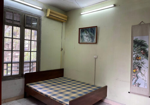 Cho thuê căn hộ tập thể tầng 3 nhà B6 (căn góc), Khu tập thể Kim Liên, Đống Đa, Hà Nội