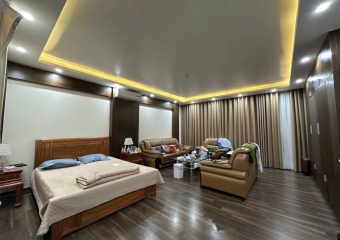 BÁN NHÀ LÔ GÓC MẶT PHỐ ĐÔNG QUAN – 7 TẦNG, THANG MÁY, Ô TÔ VÀO NHÀ!