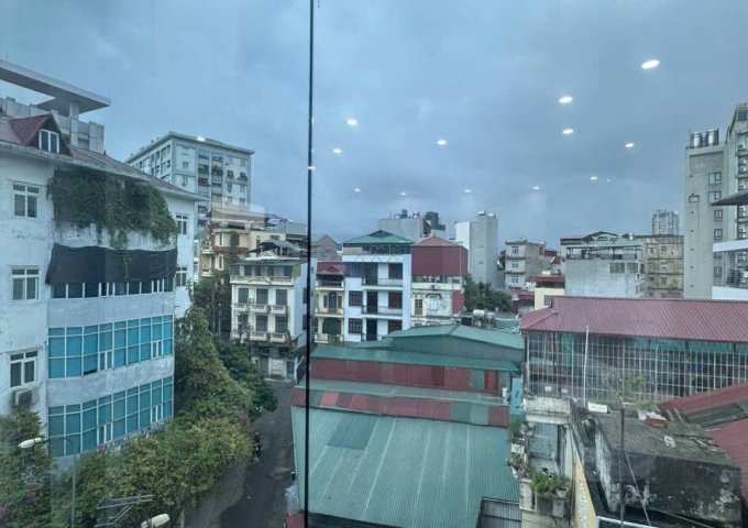 BÁN NHÀ LÔ GÓC MẶT PHỐ ĐÔNG QUAN – 7 TẦNG, THANG MÁY, Ô TÔ VÀO NHÀ!