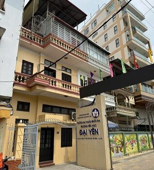 Chính chủ cho  thuê nhà 3 tầng mặt đường Đội Cấn, Ba Đình, Hà Nội