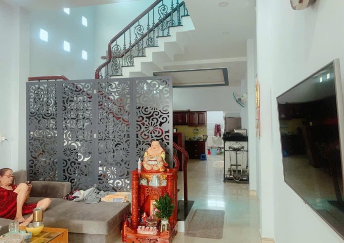 Bán nhà mặt tiền vừa ở vừa buôn bán nhỏ Thạnh Lộc 31 Quận 12  