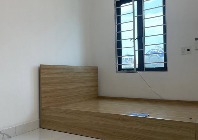 Cho thuê căn hộ ngõ 214 Nguyễn Xiển, Thanh Xuân, tầng 4 giá 3tr2