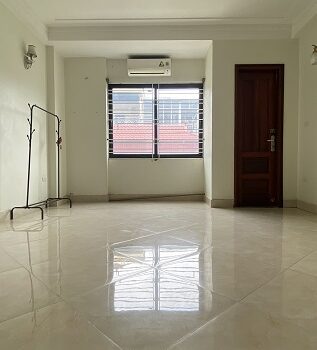 Cho thuê nhà nguyên căn ngõ 266 Nguyễn Văn Cừ, 34m2, 5 tầng