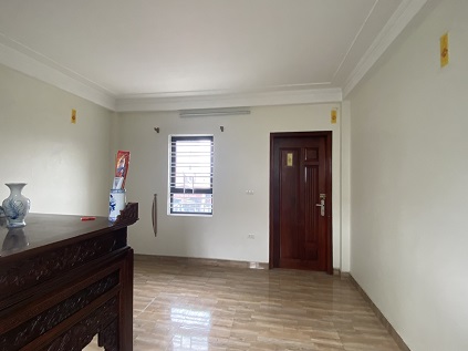 Cho thuê nhà nguyên căn ngõ 266 Nguyễn Văn Cừ, 34m2, 5 tầng