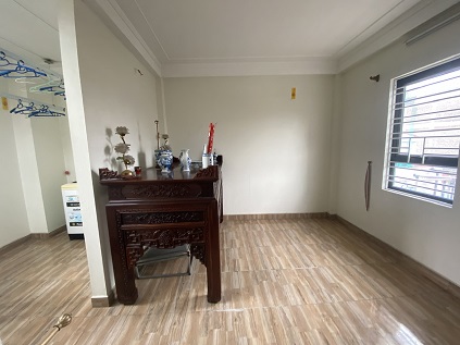 Cho thuê nhà nguyên căn ngõ 266 Nguyễn Văn Cừ, 34m2, 5 tầng