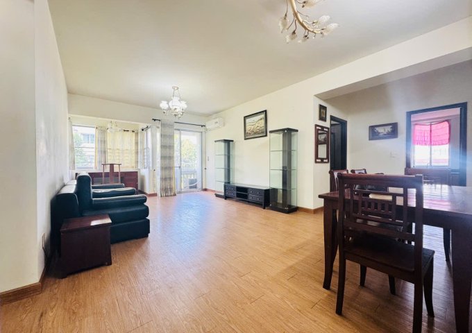 Cần bán nhanh căn hộ Mỹ Khánh 4, PMH, Q7, 118m2, 3PN full nội thất, giá chỉ 8,2 tỷ 