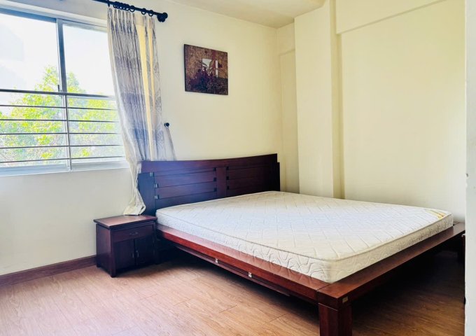 Cần bán nhanh căn hộ Mỹ Khánh 4, PMH, Q7, 118m2, 3PN full nội thất, giá chỉ 8,2 tỷ 