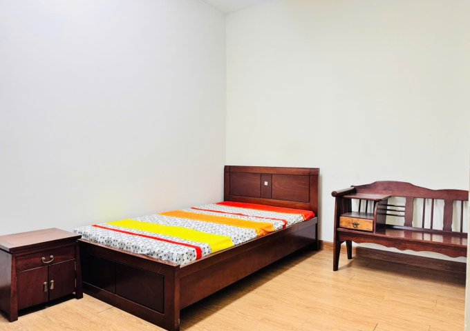 Cần bán nhanh căn hộ Mỹ Khánh 4, PMH, Q7, 118m2, 3PN full nội thất, giá chỉ 8,2 tỷ 