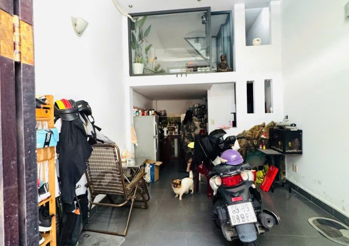 MẶT TIỀN ĐƯỜNG SỐ KHÁNH HỘI 

 XE HƠI TRƯỚC NHÀ 
CÓ 5 TỶ