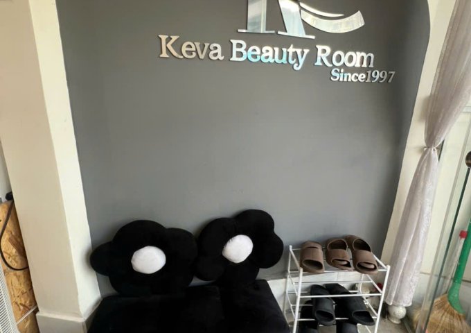 Sang nhượng tiệm nail tâm huyết mặt tiền đường Nguyễn Văn Đậu Phú Nhuận