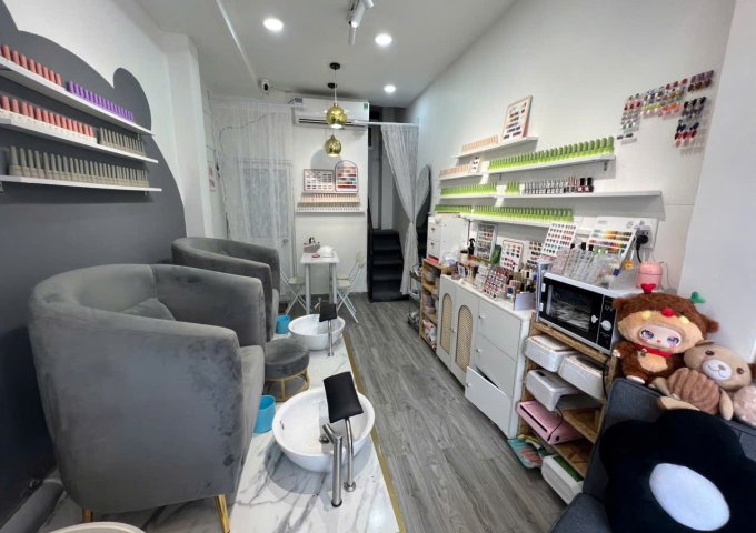 Sang nhượng tiệm nail tâm huyết mặt tiền đường Nguyễn Văn Đậu Phú Nhuận