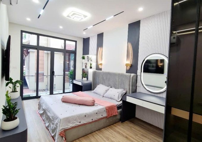 NHÀ ĐẸP phố Đội Cấn - Ba Đình 40m2 x 4 tầng, mặt tiền 3.5m, chỉ 9.6 tỷ. TL