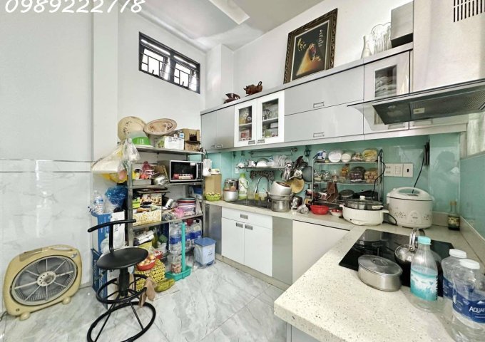 NHIÊU TỨ, P7,- TRỆT, 3 LẦU + ST TRƯỚC - 37M2 (5x7) NỞ HẬU - RẤT GẦN MẶT TIỀN