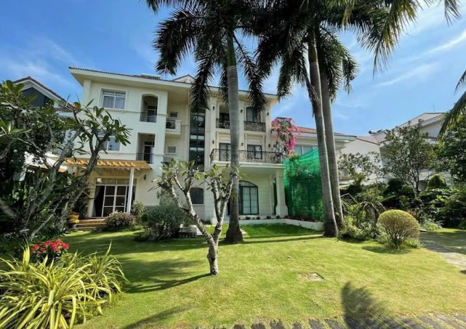 Bán biệt thự lâu đài Chateau diện tích 567,2m² Phú Mỹ Hưng Quận 7