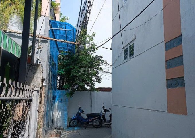 CHÍNH CHỦ Bán Nhà 2 Tầng Đẹp, Kiệt Trưng Nữ Vương Giá Rẻ. Ngay Trung Tâm Quận Hải Châu