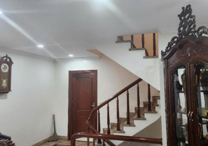 BÁN NHÀ TRÂN QUỐC HOÀN, PHÂN LÔ, ÔTÔ TRÁNH, KINH DOANH, 58M2 X5T CHỈ 17 TỶ