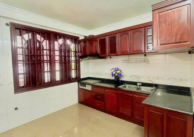 BÁN NHÀ 3,5 TẦNG TẠI TRUNG TÂM HỒNG HẢI – HẠ LONG