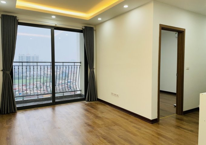 Cho thuê căn hộ chung cư Sky Central 176 Định Công, Hoàng Mai 70m2 2PN có bàn bếp, nóng lạnh 10,5tr