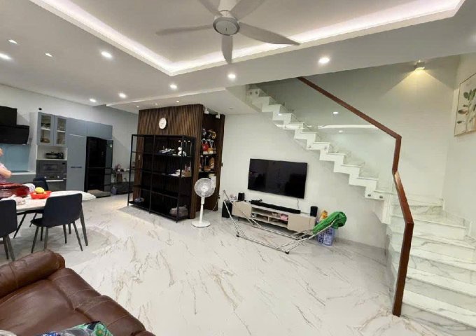 5x11, BÁN NHÀ 4 TẦNG ST, HẺM 6m, ĐỒNG ĐEN - KHU BÀU CÁT, P11, TÂN BÌNH, NHỈNH 9 TỶ