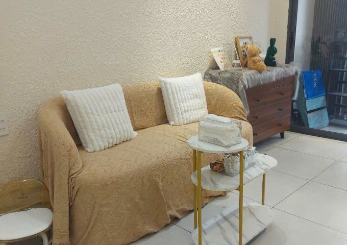 SANG NHƯỢNG TIỆM NAIL – GỘI – NỐI MI MẶT TIỀN Q3