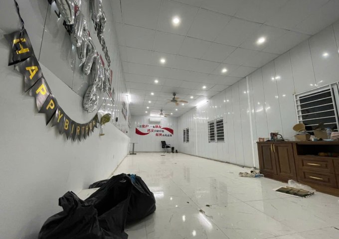 CHÍNH CHỦ Cho Thuê Tổ Hợp Văn Phòng & Kho Xưởng 400m² Vị Trí Đắc Địa, Kết Nối Thuận Tiện