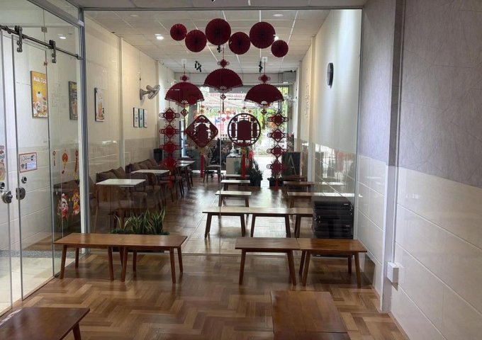 Chủ quán đang cần sang nhượng cửa hàng tại địa chỉ 149 Đại lộ 3, Phước Bình, Thủ Đức.