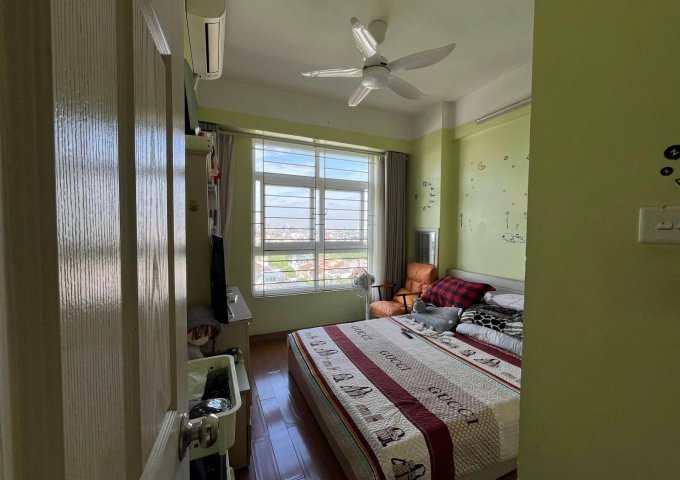 Bán chung cư thang máy CT18 Happy House Việt Hưng-Long Biên-95m 3n2wc tầng cao-sẵn sổ-giá 4.75 tỷ (bao phí)