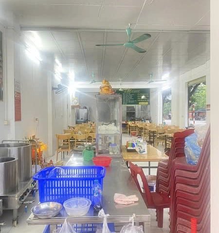 Cần sang nhượng cửa hàng phở trâu tươi tại 55 Hồ Ngọc Lân, TP Bắc Ninh.