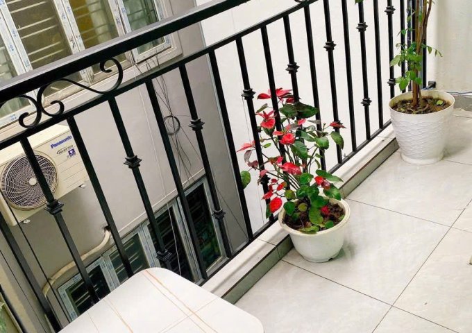 NGUYỄN PHÚC LAI NGÕ THÔNG KINH DOANH DT 42m2 4 tầng MT 3.5m Giá 12.6 tỷ