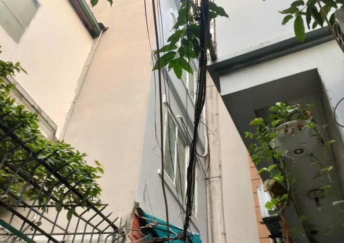 Hương Viên lô góc 15m, 4 tầng, mặt tiền 6m, 2.45 tỷ Hai Bà Trưng. 