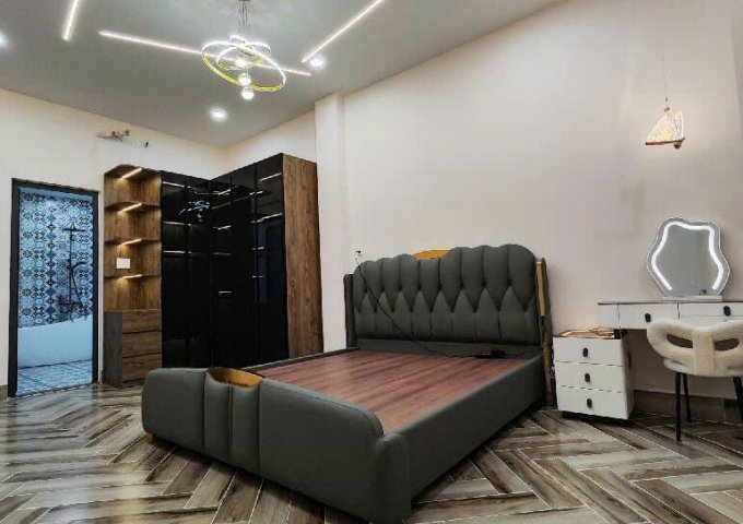 🌈Bán Nhà 4 Tầng Mặt Tiền Thạnh Lộc 28 Ngã Tư Ga Q 12- 121m2(4x30) 7PN- Hơn 7tỷ