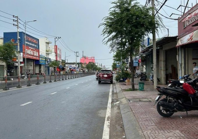 BÁN NHÀ MẶT TIỀN TÔ KÝ – HÓC MÔN – NHÀ 3 LẦU – DTXD 325M² – GIÁ CHỈ 16 TỶ