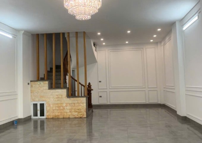 Bán nhanh nhà 5 tầng chính chủ phân lô tại Văn La - Phú La - Hà Đông