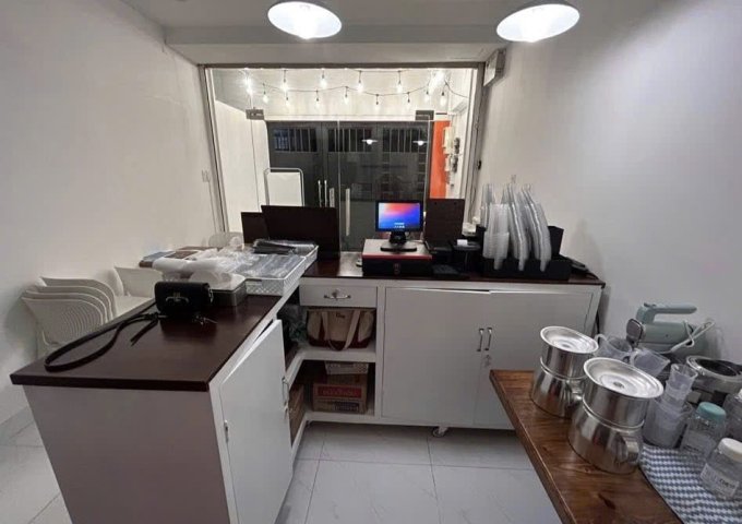 SANG NHƯỢNG HOẶC CHO THUÊ MẶT BẰNG QUÁN CÀ PHÊ – CÁCH SÂN BAY TÂN SƠN NHẤT CHỈ 5 PHÚT – ĐƯỜNG CỘNG HÒA, TÂN BÌNH