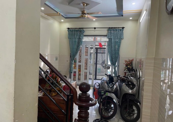 Bán nhà 71m2, 3 tầng, 3PN, 3WC, Lê Thị Hoa, Bình Chiểu, Thủ Đức - 6.35  tỷ