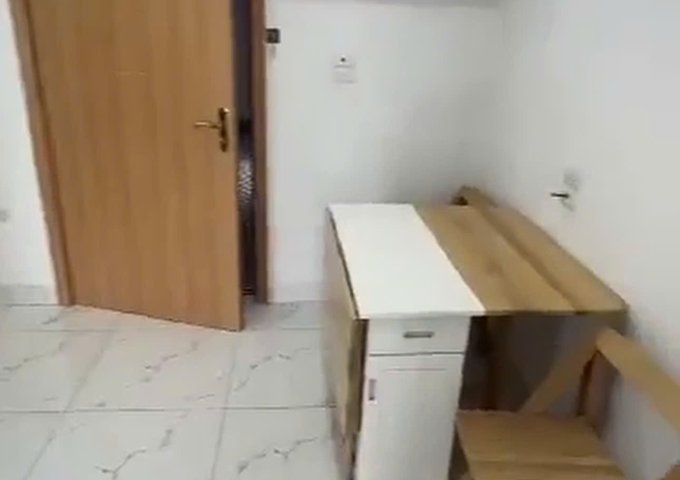 Vì lý do công việc, mình cần nhượng lại căn hộ 2N1K tại ngõ 173 Hoàng Hoa Thám.