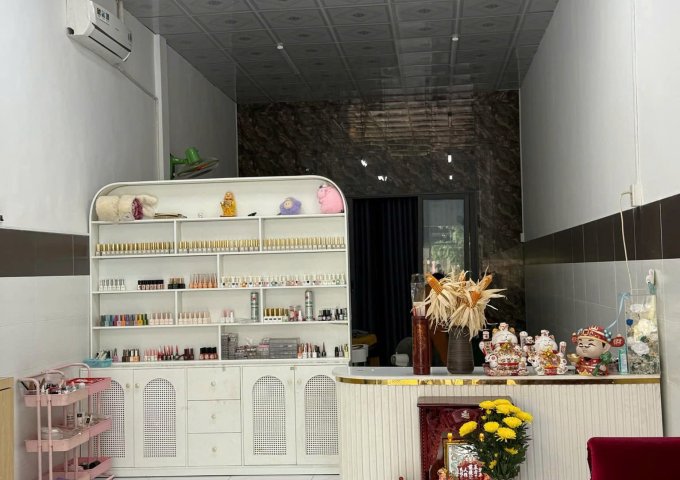 CHÍNH CHỦ CẦN SANG NHƯỢNG QUÁN NAIL- MI - GỘI TRUNG TÂM CHỢ THỦ THỪA