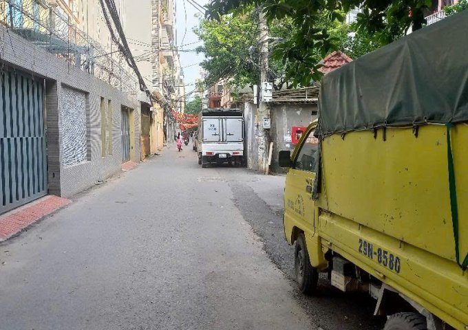 Bán nhà Nguyễn Văn Huyên.