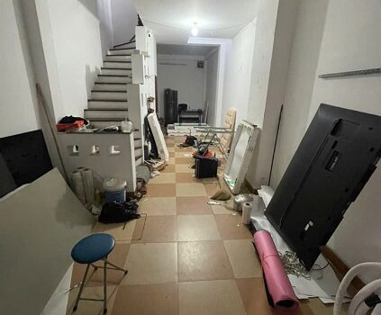 Cho thuê gấp căn nhà 3 tầng 1 tum, 38m2, tại ngõ Quỳnh, làng Quỳnh Lôi