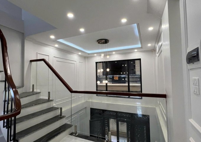 NHÀ ĐẸP 2 MẶT THOÁNG - VỊ TRÍ ĐẮC ĐỊA - DÂN TRÍ CAO Ở SƯỚNG.