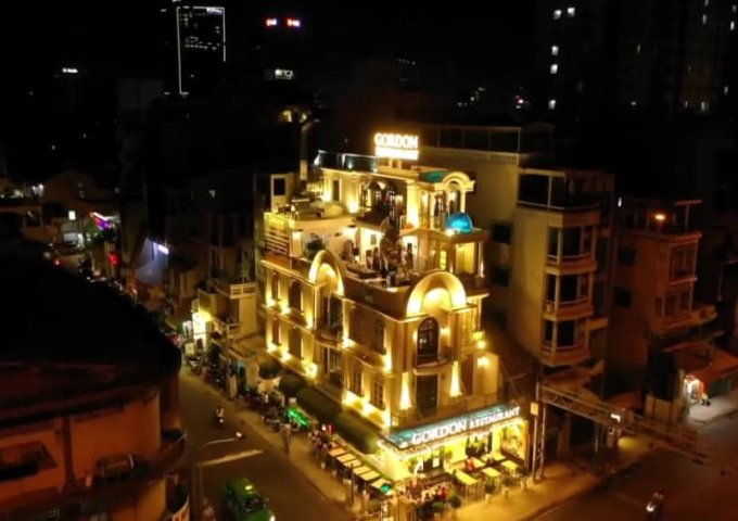GORDON RESTAURANT góc 2 MT 454 456 Võ Văn Kiệt, Phường Cô Giang, Quận 1