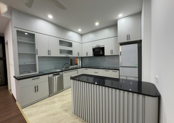 Cho thuê lâu dài nhà chất lượng cao để ở hoặc vừa ở vừa làm vp sạch sẽ tại số 35b ngõ 399 Âu Cơ, Tây Hồ