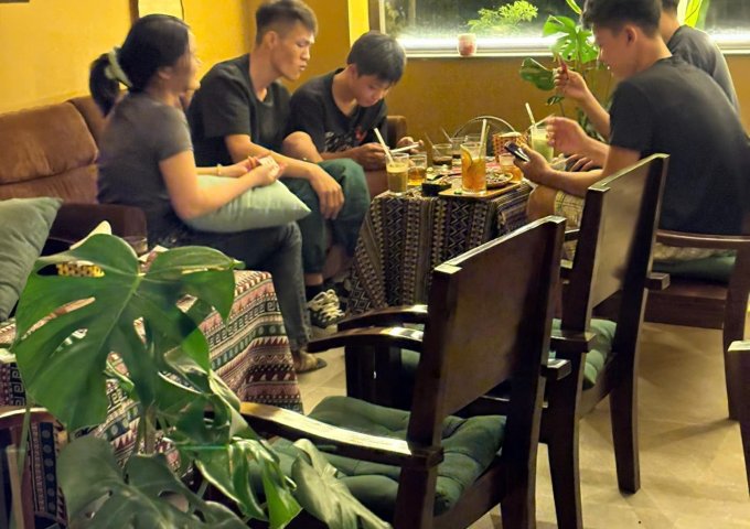 Chính chủ sang nhượng cửa hàng cà phê không chung chủ, lối đi riêng, vệ sinh sạch sẽ