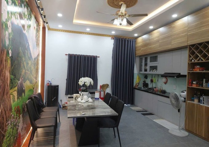 BÁN NHÀ 1 TRỆT 3 LẦU – GIÁ LỖ SÂU TRONG CHỢ CÁI SẮN