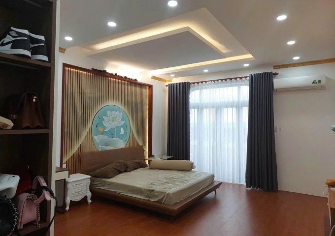 BÁN NHÀ 1 TRỆT 3 LẦU – GIÁ LỖ SÂU TRONG CHỢ CÁI SẮN