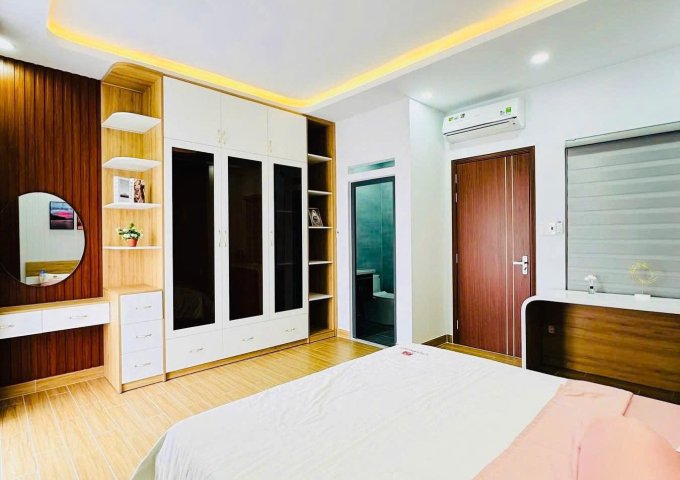 Bán nhà 6 tầng có thang máy, khu đồng bộ đẹp gần bờ kè Tham Lương, Gò Vấp, giá chỉ 8 tỷ nhỉnh