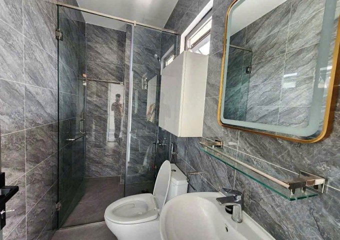 CHO THUÊ] Mặt bằng 2 tầng trống suốt mới toanh