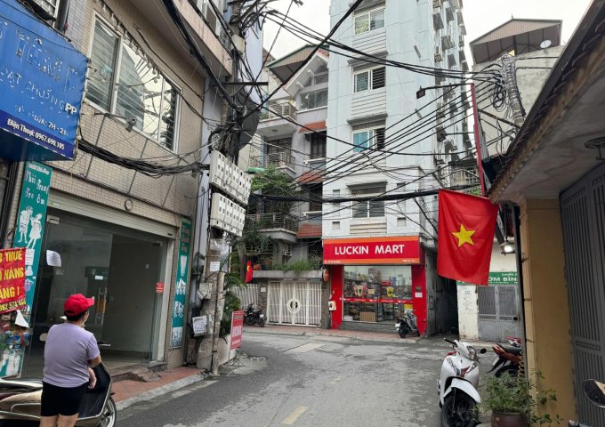 Cần cho thuê mặt bằng tầng 1 Địa chỉ: Số 183B, Hoa Bằng, Yên Hoà, CG, Hà Nội