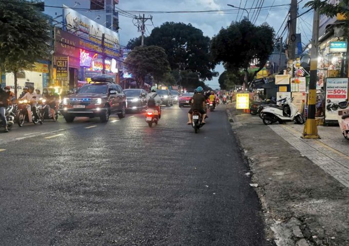 GẤP BÁN NHÀ (20x21) MẶT TIỀN LÊ VĂN KHƯƠNG, THỚI AN, QUẬN 12 GIÁ RẺ