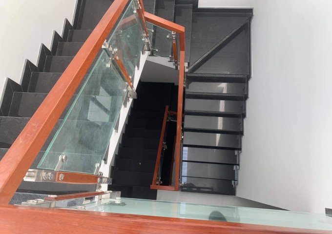 BÁN GẤP NHÀ 4 TẦNG MẶT TIỀN KINH DOANH DƯƠNG THỊ MƯỜI (TCH21), QUẬN 12